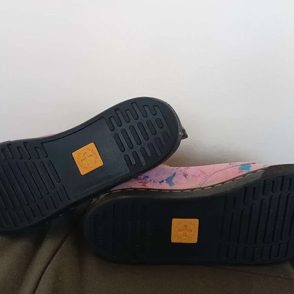 NWT SIZE 6 Dr. Martens Women's Sheridan 'Pink Rainbow Burst' Boots - Picture 8 of 10